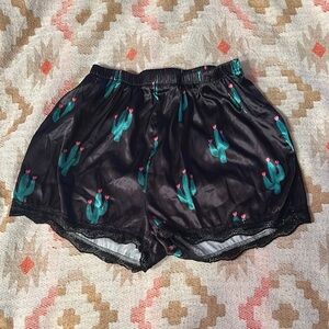 Black Cactus Print Women's Shorts